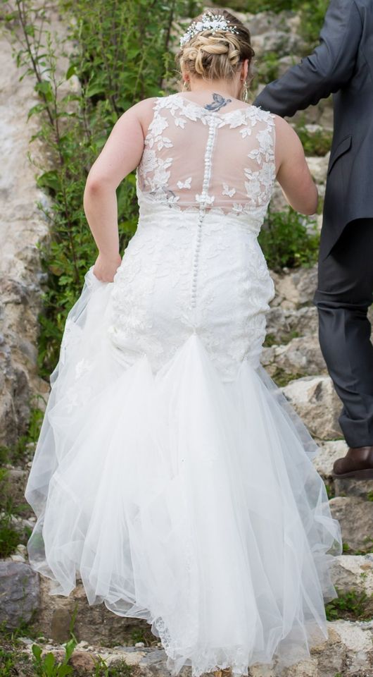 Brautkleid Hochzeitskleid Amelie Gr 40 ivory in Legden