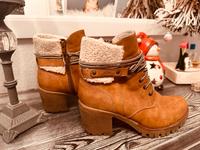 Stiefel/ Stiefeletten Gr. 38 von S. Oliver Königs Wusterhausen - Wildau Vorschau
