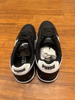 Verschieden großes Puma Sneaker (L:40 / R:43)  paar NEU Berlin - Wilmersdorf Vorschau