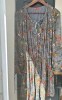 Knielanges luftiges Kleid mit Blunendruck Gr.36 Neuhausen-Nymphenburg - Neuhausen Vorschau
