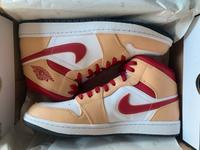 Nike Air Jordan 1 Mid Weiß Rot (kostenloser Versand) Gr. 45 Dortmund - Aplerbeck Vorschau