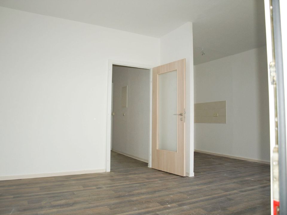 Schicke 3-Raum-Wohnung mit Balkon in Eisleben