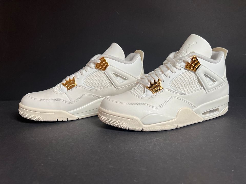 Jordan 4 WMNS Metallic Gold EU44,5 in Darmstadt