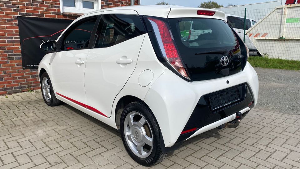 Toyota Aygo 1.0 Klima AHK Top Gepflegt Finanzierung möglich in Bockhorn