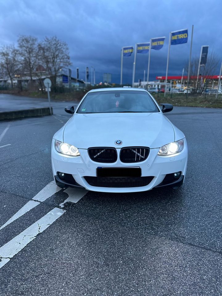BMW E93 Cabrio M-Paket ab werk *Guter Zustand* in Duisburg
