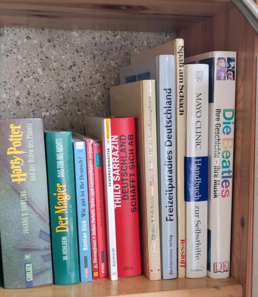 Bücher Sammlung Fachliteratur Sachbücher Romane in Schillingen