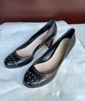 Orig. Prada Pumps Budapester Schwarz Leder Silber Nieten 36 Eimsbüttel - Hamburg Rotherbaum Vorschau