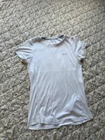 Nike Sportshirt XS Bayern - Freilassing Vorschau