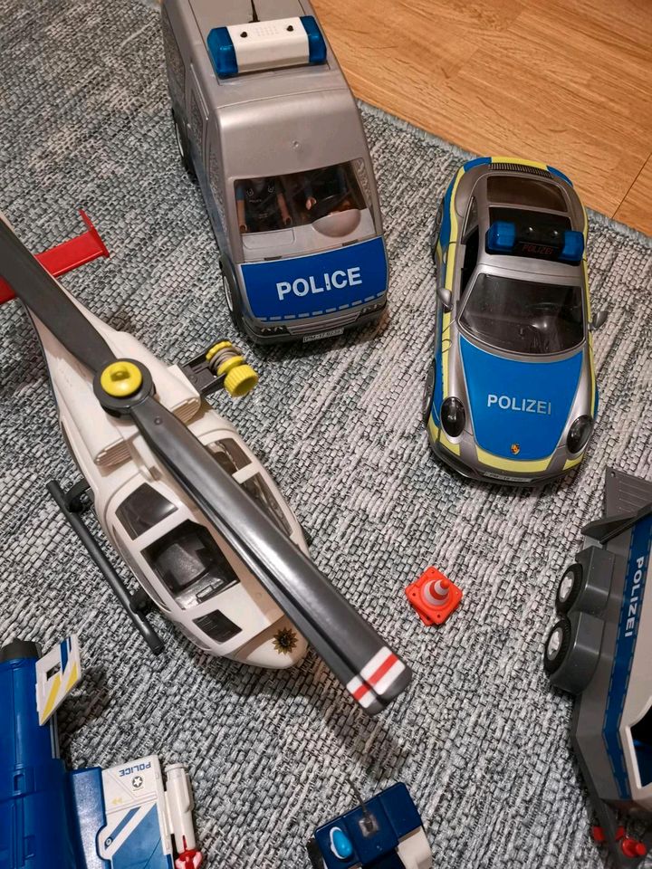 Playmobil Polizeiauto,Porsche,Flugzeug,Hubschrauber,Pferdeanhänge in Mosbach