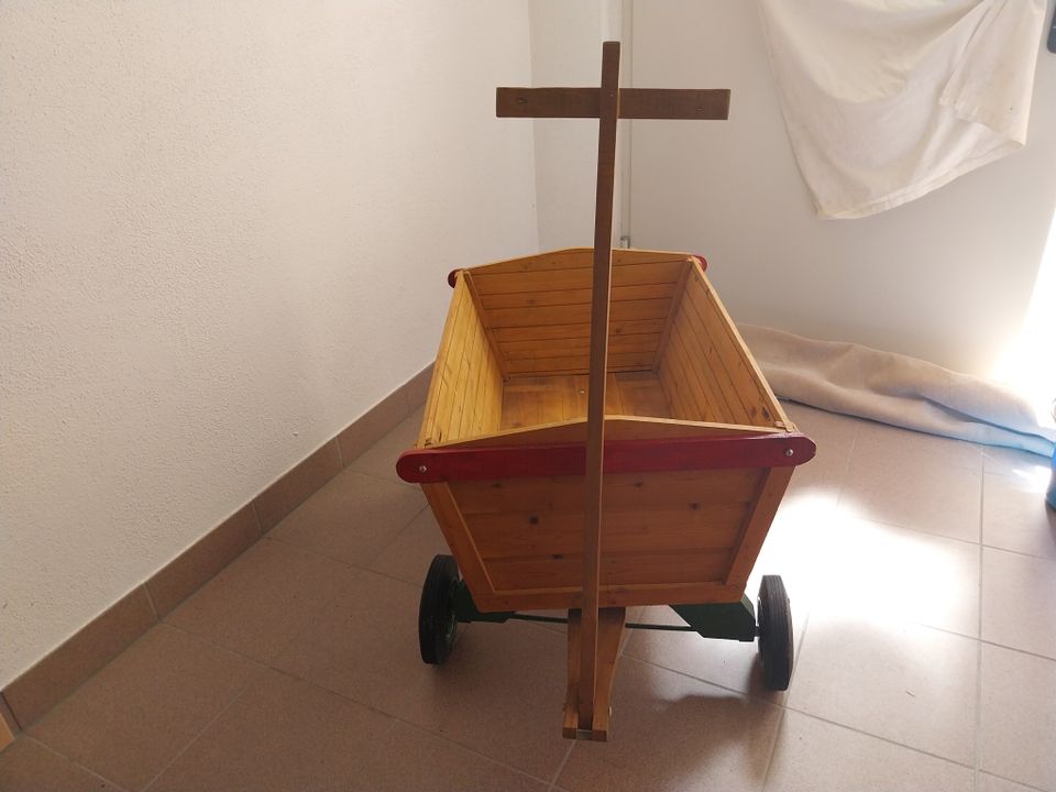 Bollerwagen Handwagen aus Holz in Poppenhausen