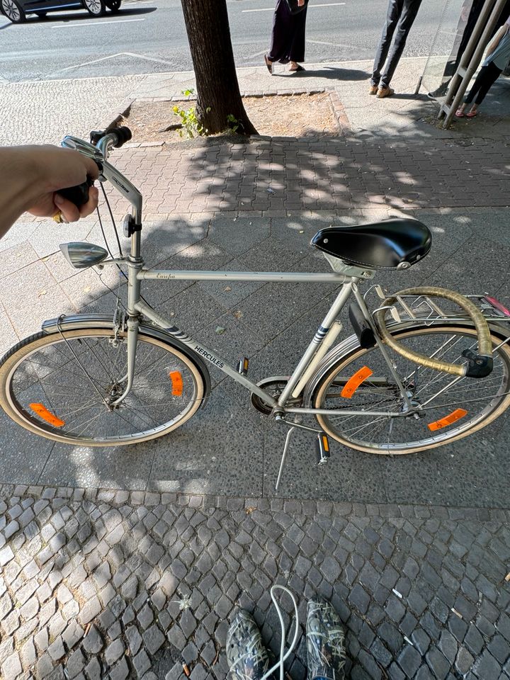 Hercules Fahrrad (braucht Reparatur) in Berlin