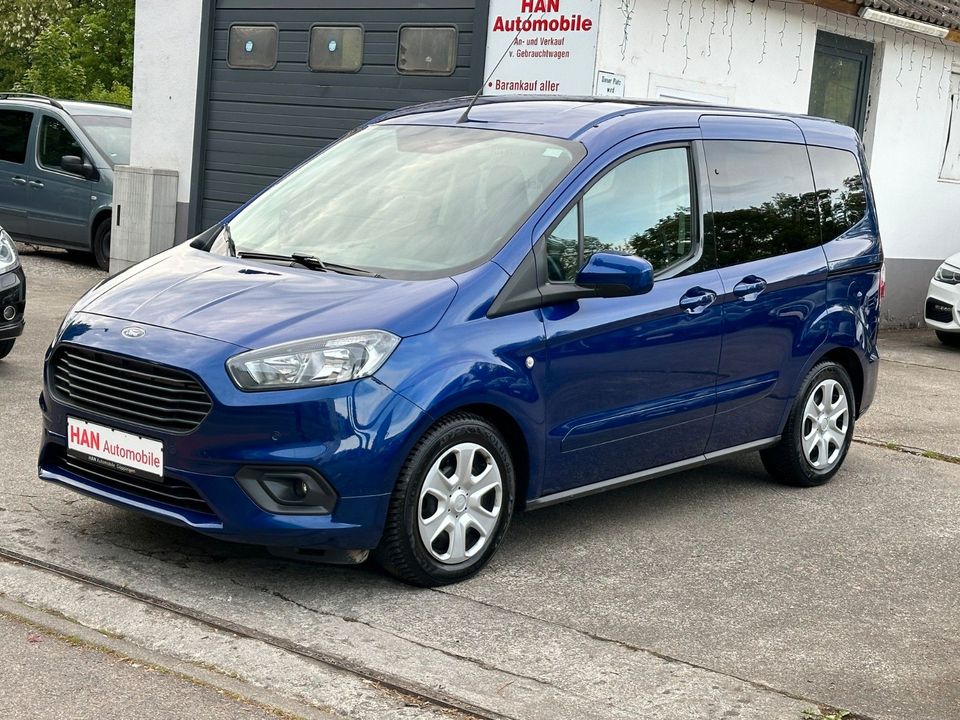 Ford Tourneo Courier Trend/Klima/SHZ/Temp./PDC in Göppingen