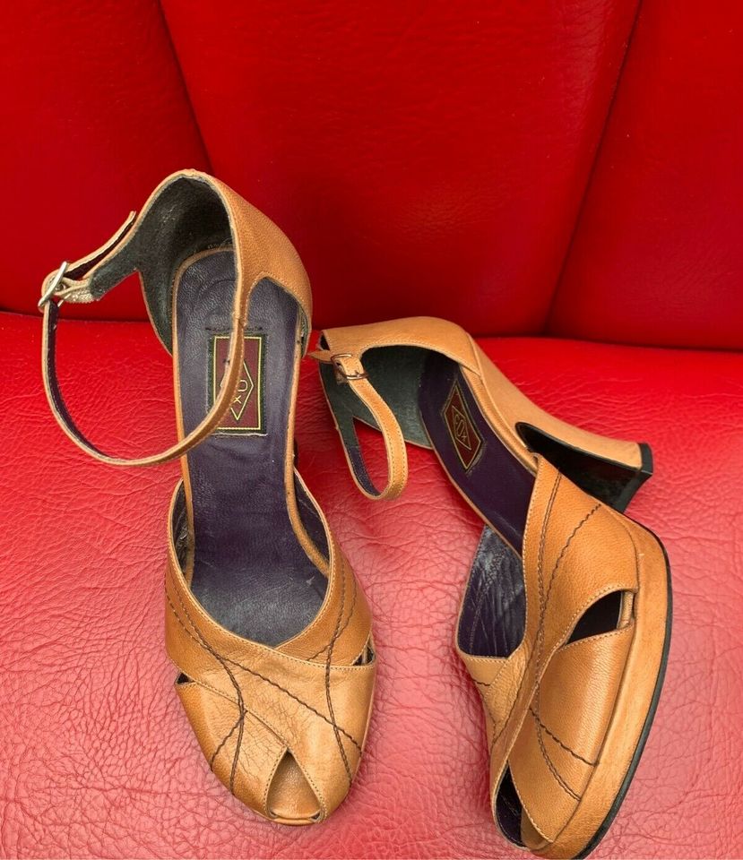 Cox tolle Vintage Leder Schuhe 37 für sexy Beine unbenutzt in Meine