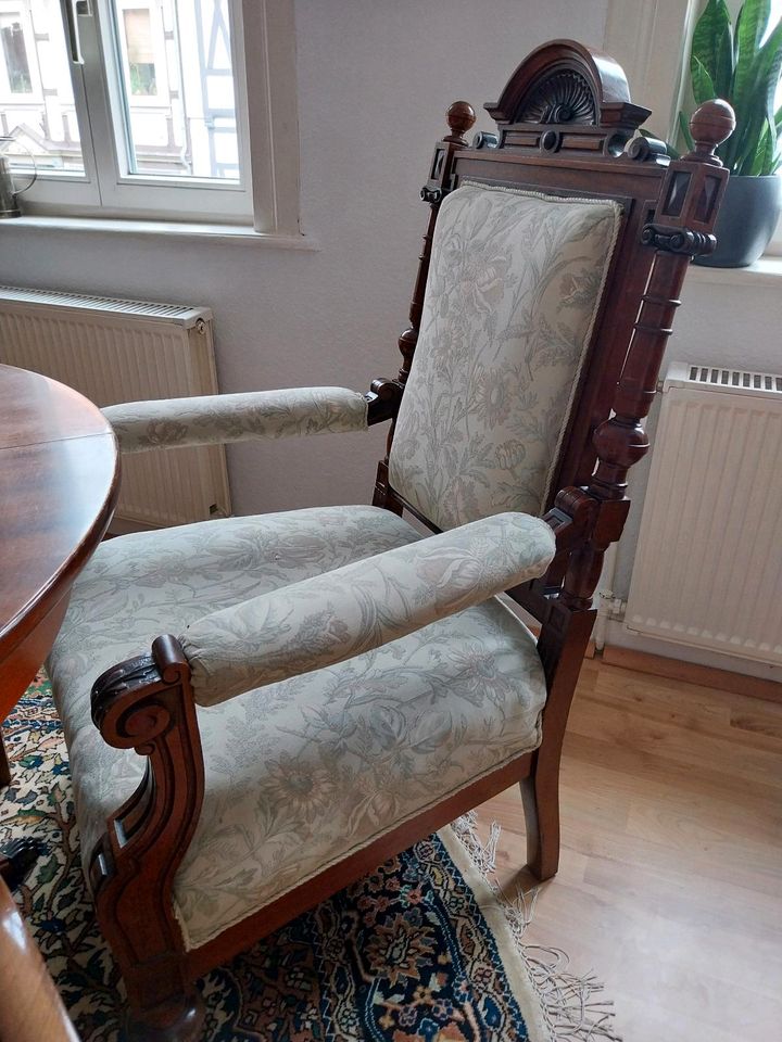 Esstisch mit 5 Stühlen, ausziehbar in Goslar