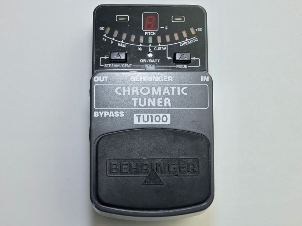 BEHRINGER TU1000 CHROMATIC TUNER in Düsseldorf