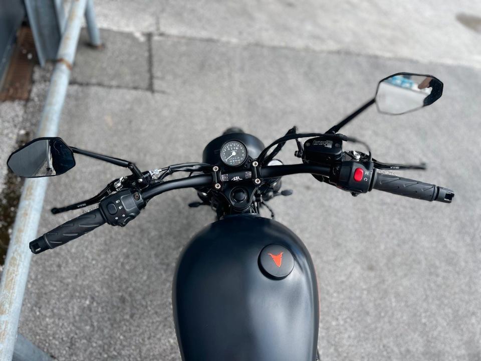 Triumph Bonneville T100 Cafe Racer, Scrambler, Custom, Cafe Race in Freilassing