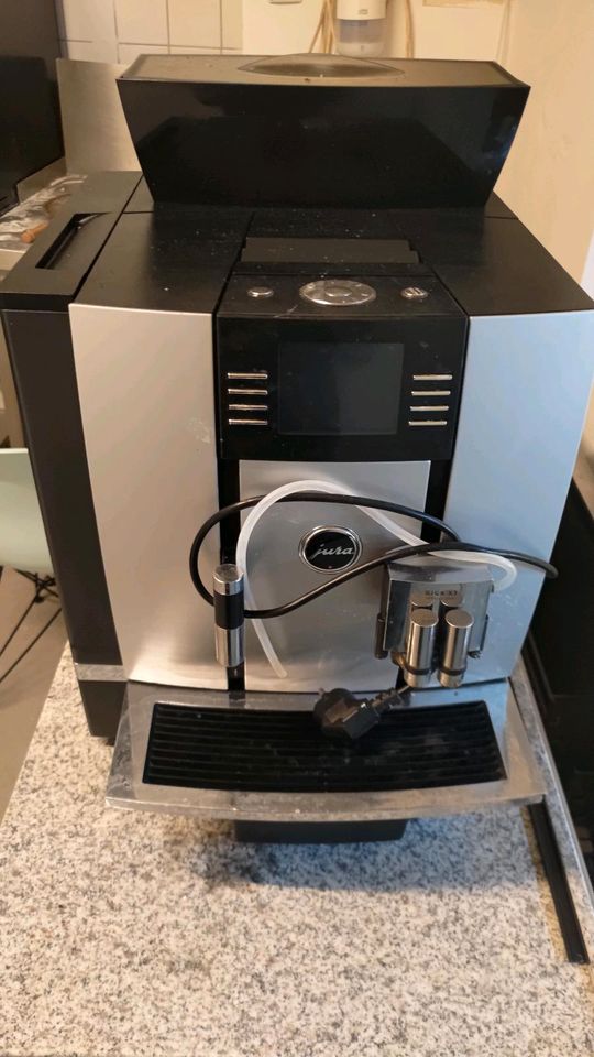 Jura GIGA x3 Kaffe Kaffemaschine in Lübeck