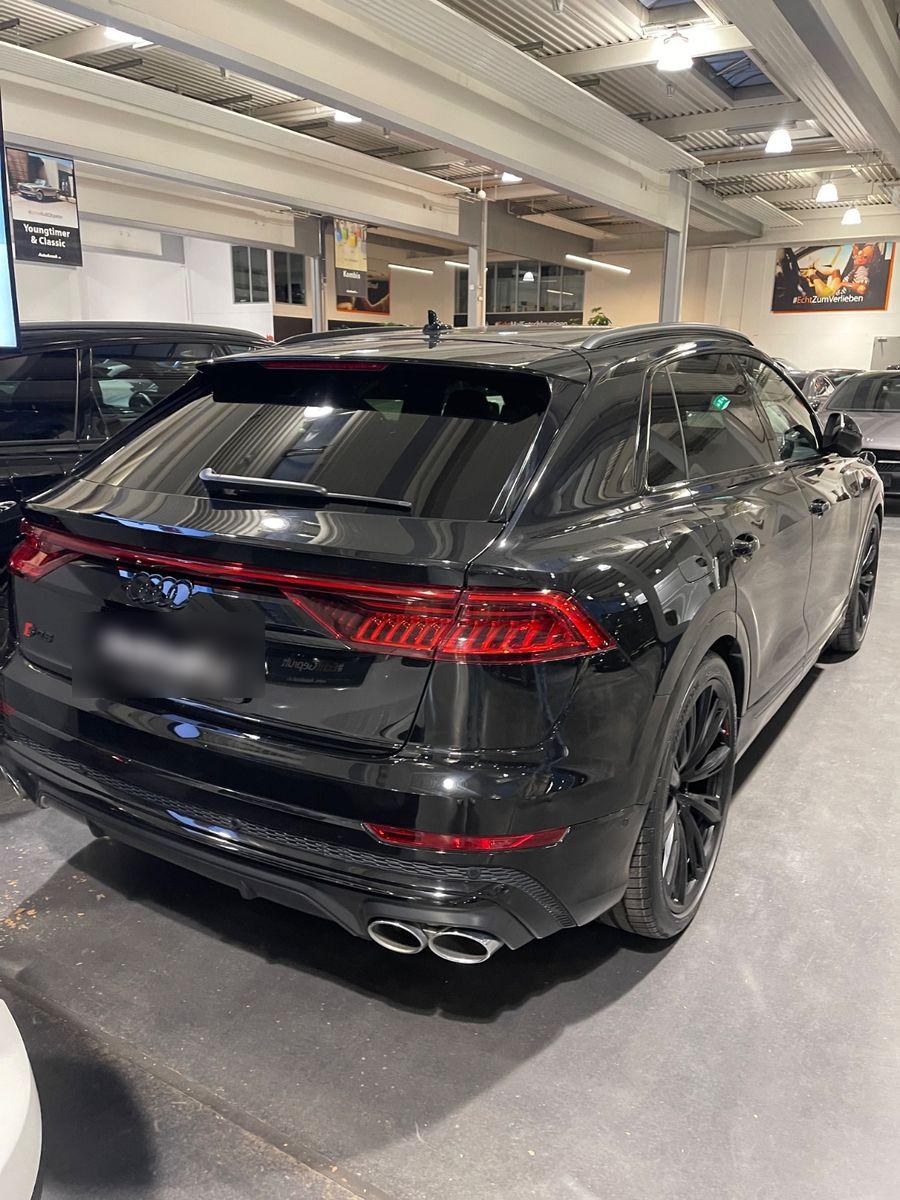 Abbildung des Autos Audi SQ8 TFSI quattro ti…