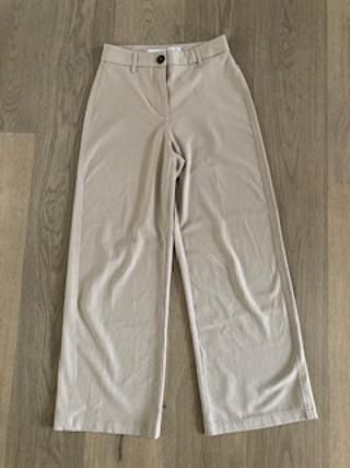 Wide-Leg Damen Hose von Bershka Gr. 34 in Linsengericht