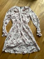 Kleid, Größe 36, super leicht und luftig Baden-Württemberg - Plochingen Vorschau