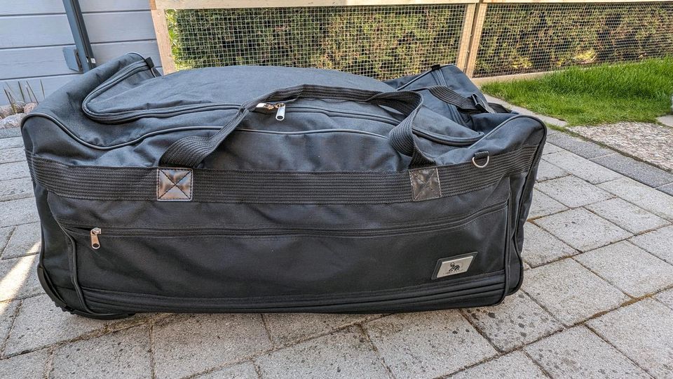 XXL Reisetasche / Trolley mit Rollen und ausziehbarem Griff in Winnemark