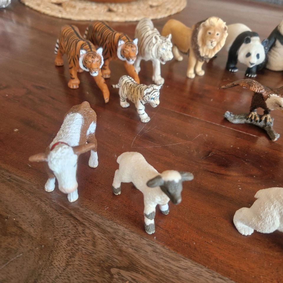 SCHLEICH TIERE Tiger Löwe Elefant Panda Fuchs Adler Eisbär Lamm K in Wacken