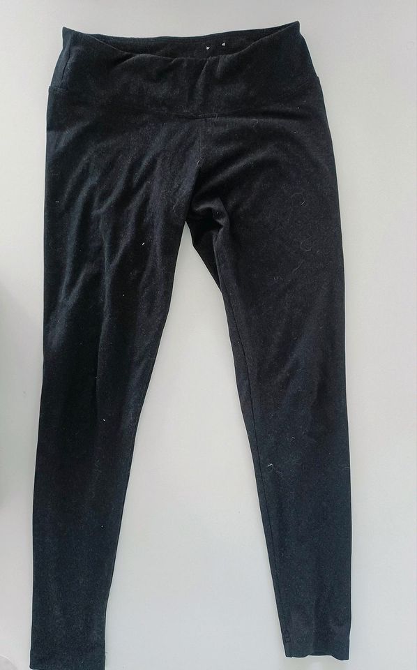 Leggings/Sportleggings Gr 36 schwarz in Bonn