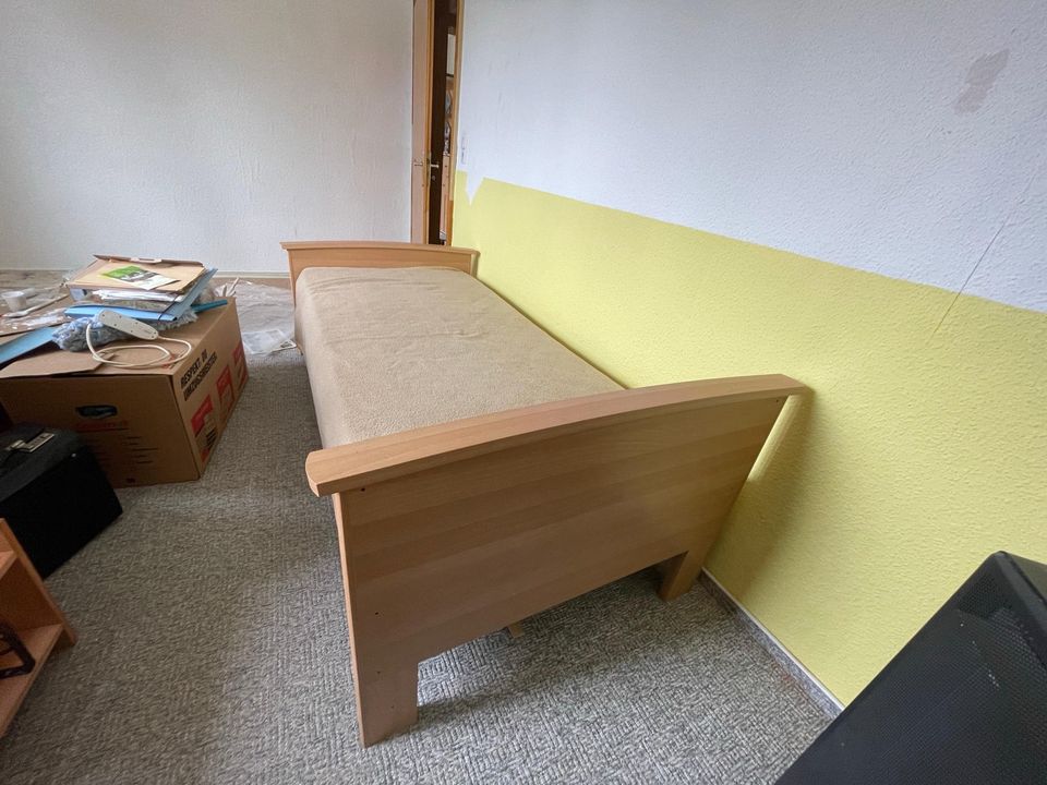 Einzelbett 90 x 200 in Horn-Bad Meinberg