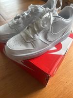 Nike Court Borough low Sneaker 40 Bayern - Weißenhorn Vorschau