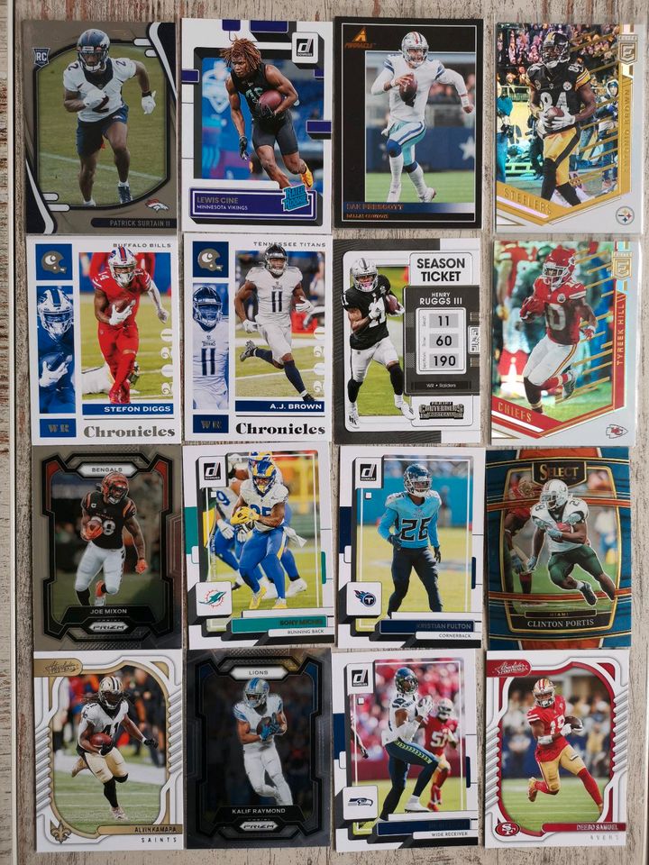 Football NFL Panini Sammelkarten. Trading Cards Mahomes, Purdy... in Reutlingen