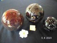 3 Briefbeschwerer rot schwarz gold rund Paperweight Niedersachsen - Stuhr Vorschau