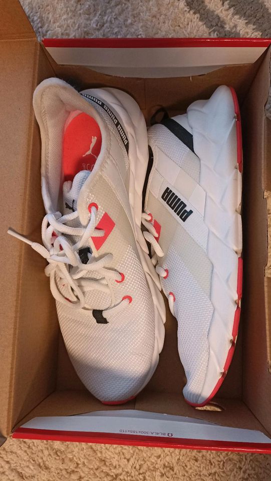 PUMA Weave XT Training Shoes 39 'White Pink' 192611-05 in Dresden