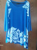 Shirt mit Rosenmuster gr.48/50 Neu Nordrhein-Westfalen - Gevelsberg Vorschau
