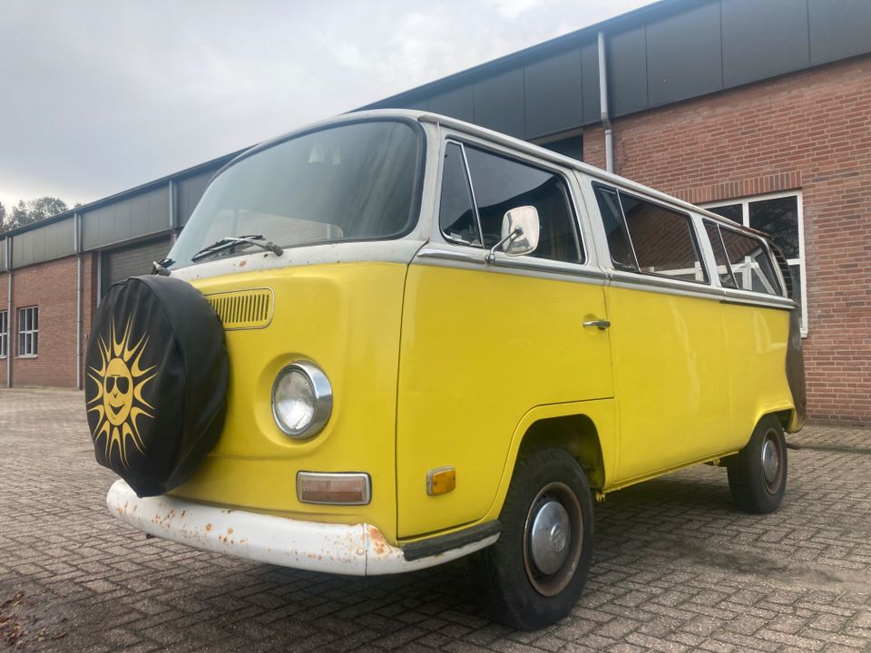 Volkswagen T2A 1971 | Restaurationsobjekt mit Motorbrandschaden in Goch