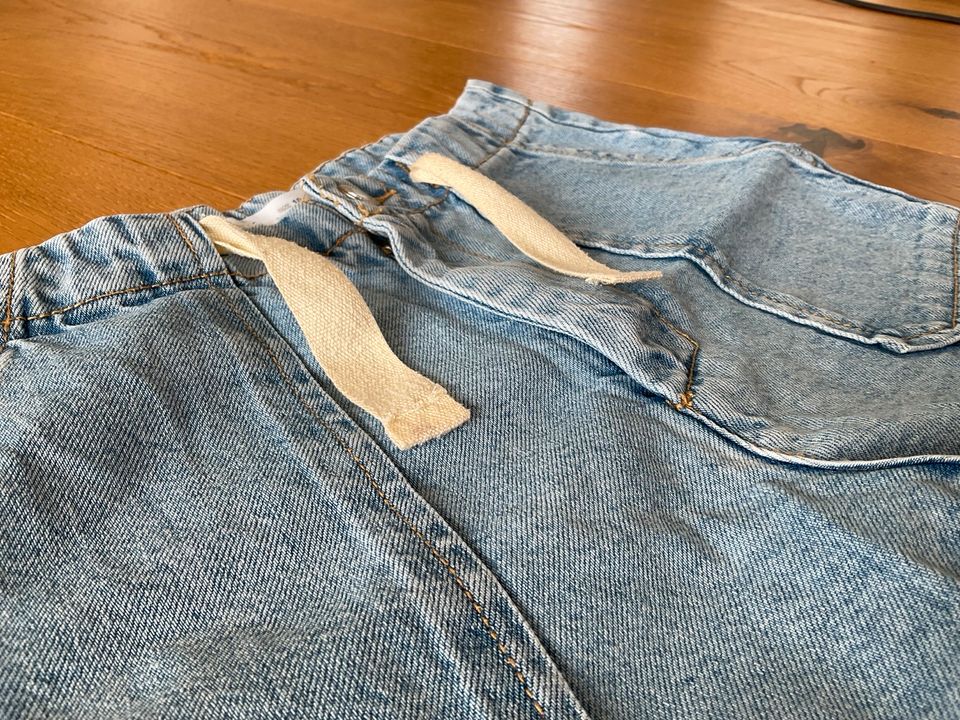 Zara Jeans Shorts 10 Jahre Gr.140 kurze Hose in Gaggenau