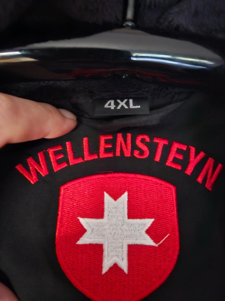 Wellensteyn BVDM Winterjacke schwarz Größe 4XL (ca. 52) in Halstenbek