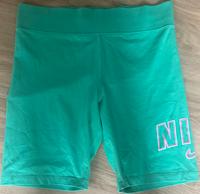 Nike Shorts Größe L Berlin - Spandau Vorschau