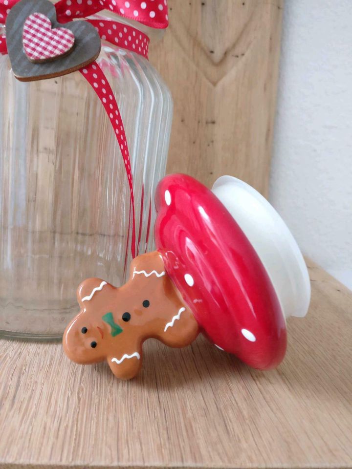 Keks Gebäck Plätzchen Glas Lichterkette Deko Weihnachten Advent in Leingarten