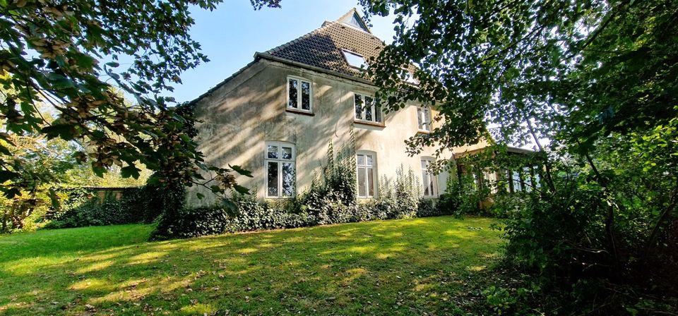 Gelegenheit: Charmanter Hof mit Naturkindergarten an der Nordsee und 1,5 ha Land in Volsemenhusen