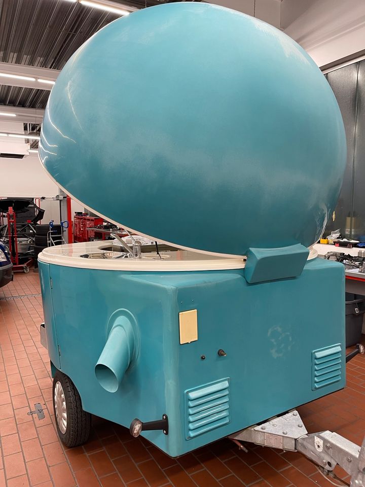 Eiskugel als Verkaufsanhänger inclusive Eismaschine und Zubehör Neuwertig in Honerath