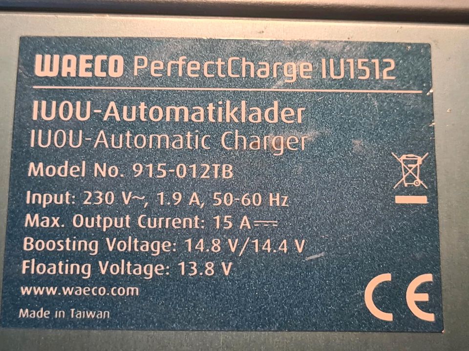 12v Ladegerät 15A + 1A  WAECO perfectcharge IU1512 gebraucht in Hamburg