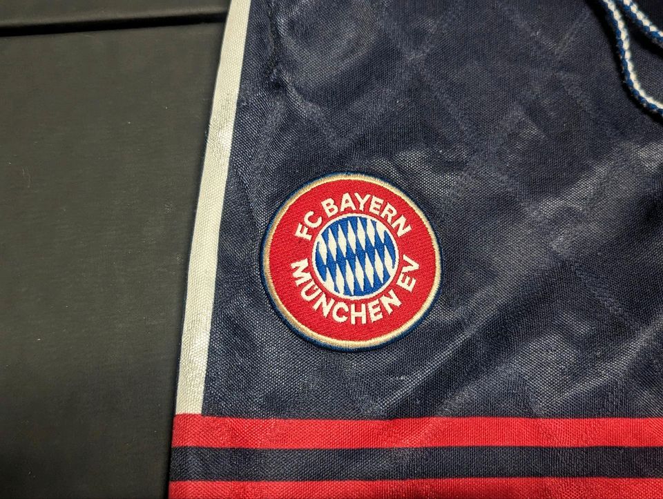 Bayern München Trikot Strunz M Fußball Fussball FCB Shorts 1998 in Duisburg