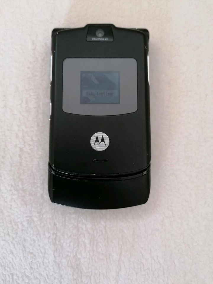 Klappbare Handy von Motorola in Geseke