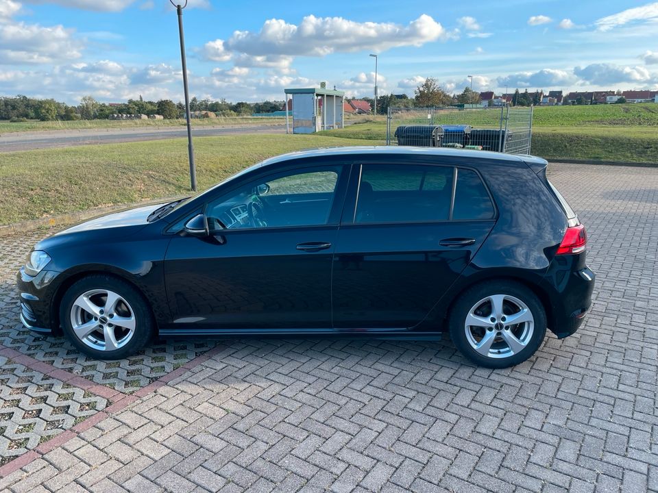 Vw Golf 7 R-Line in Wettin-Löbejün