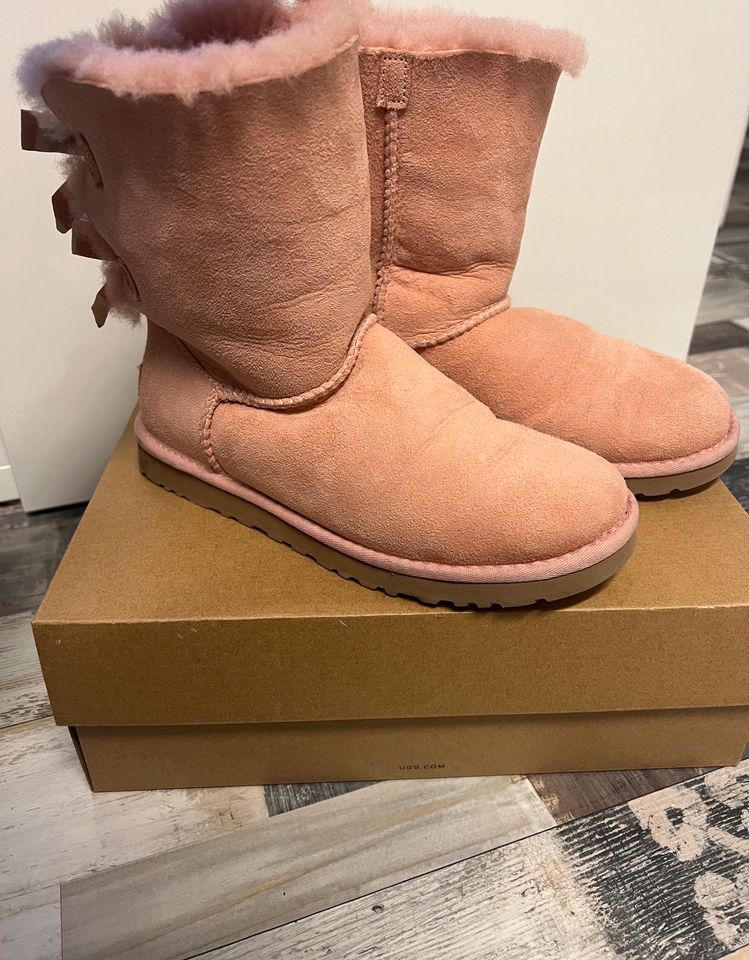 Rosa Uggs Größe 37 in Dortmund