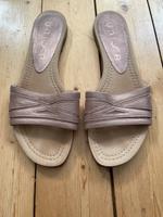 Sandaletten Sandalen Unisa Gr 41 Leder Hamburg Barmbek - Hamburg Barmbek-Süd  Vorschau