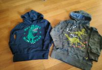 2 Dinosaurier Pulli Sweater Hoodie 122 Baden-Württemberg - Langenargen Vorschau