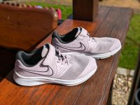 Nike Schuhe, Größe 33,5, Farbe Flieder Nordrhein-Westfalen - Castrop-Rauxel Vorschau