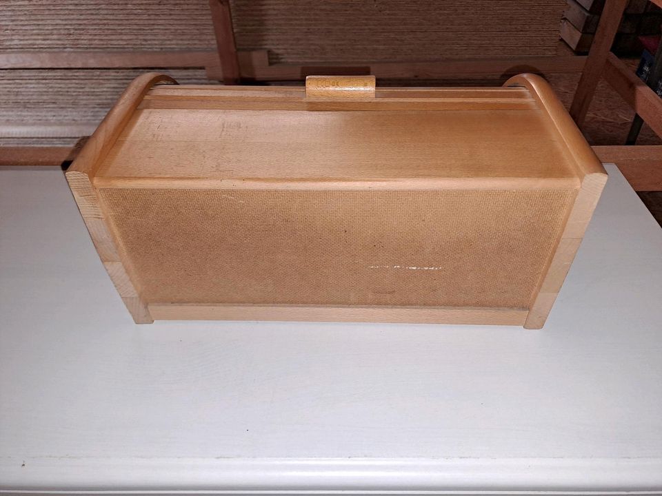 Brotbox aus Holz in Bad Kleinen