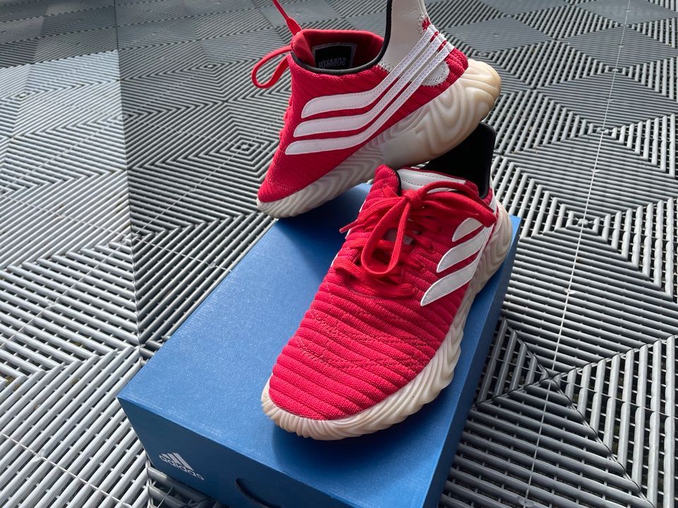 Adidas Sobakov red white 42 in Thüringen - Elsterberg | eBay Kleinanzeigen  ist jetzt Kleinanzeigen